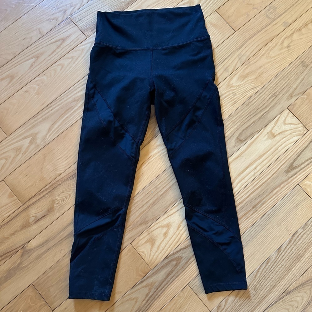 Women’s athletic leggings